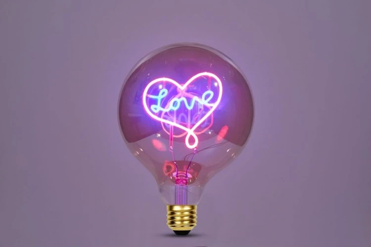 Винтидж LED крушка за съобщения